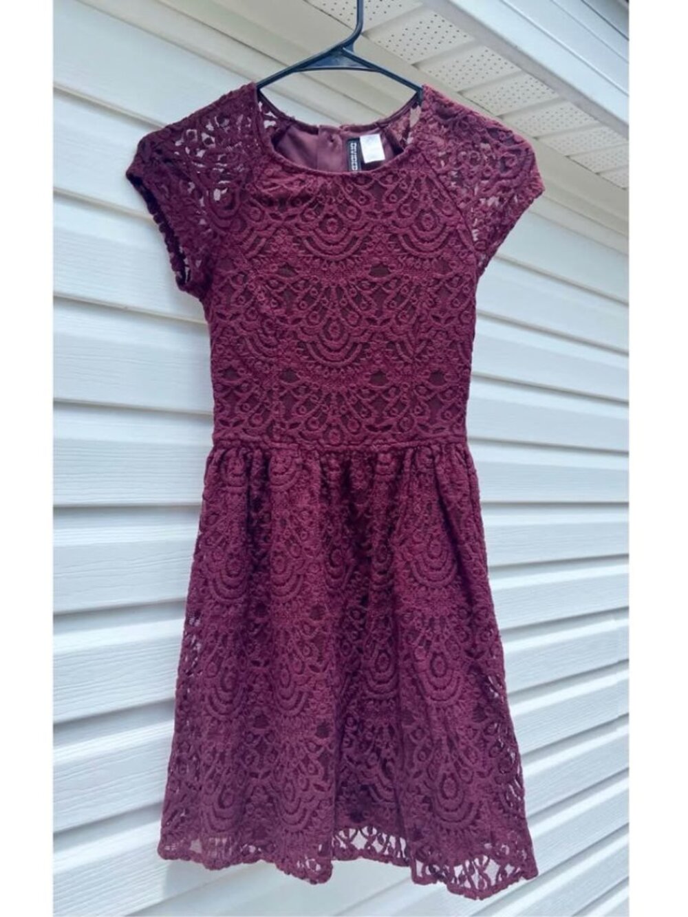 H&M Divided - Maroon Lace Dress Size 2